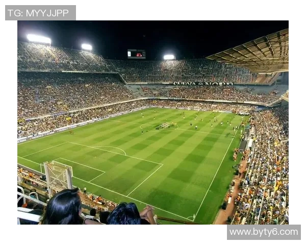 退役足球巨星盘点：那些离开绿茵场的传奇与记忆